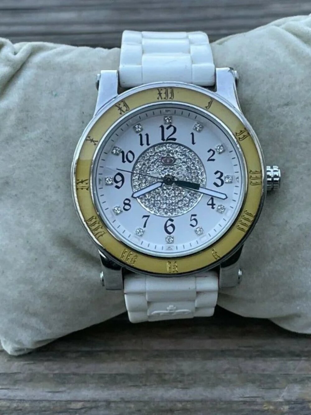 Juicy Couture Women WristWatch White Band Crystals Accents Face Analog Watch - Picture 3 of 12